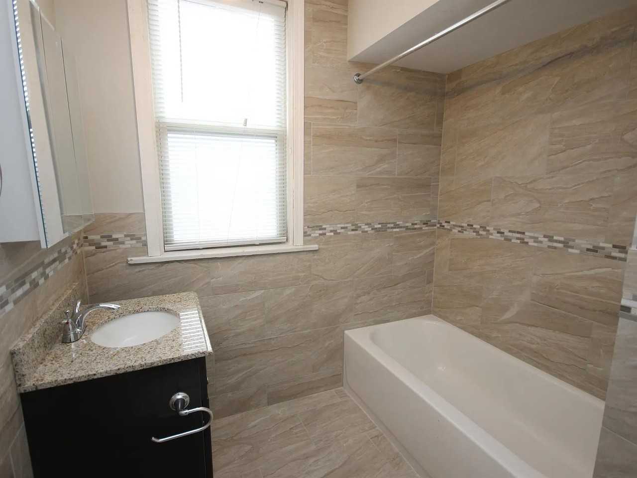 6608 Dalzell Pl #2 - Photo 5 of 9