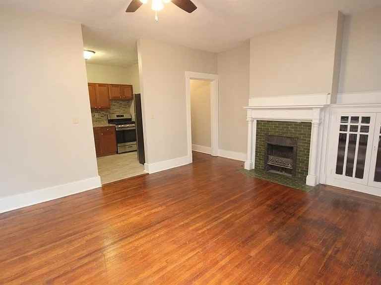 6608 Dalzell Pl #2 - Photo 3 of 9