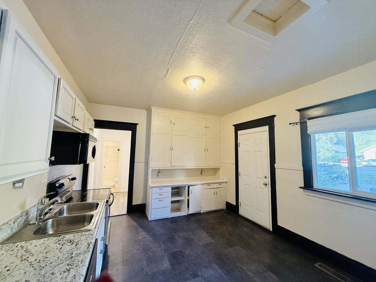 578 21st St #A - Photo 7 of 34