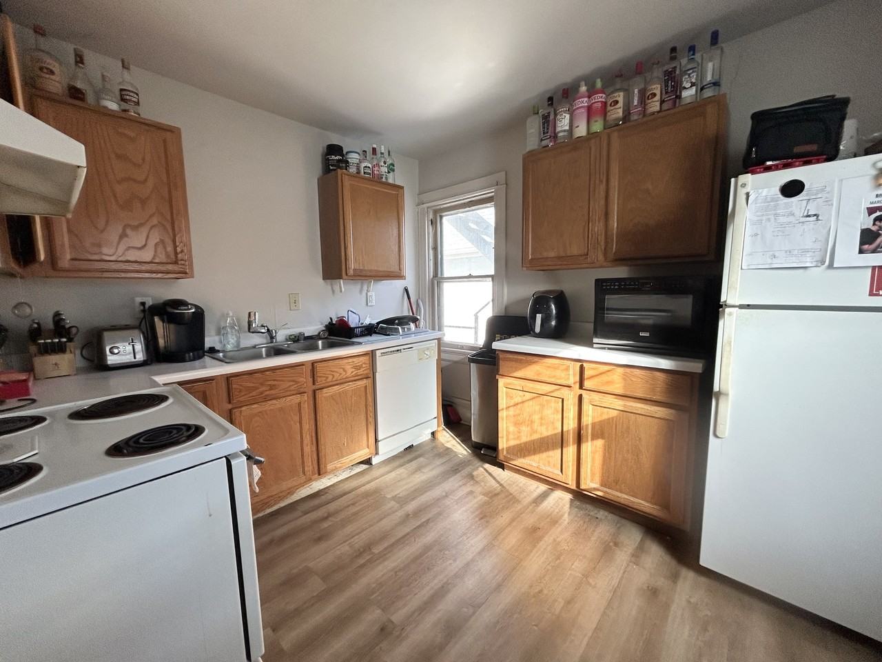 201 N Pinckney St #201-2 - Photo 4 of 14