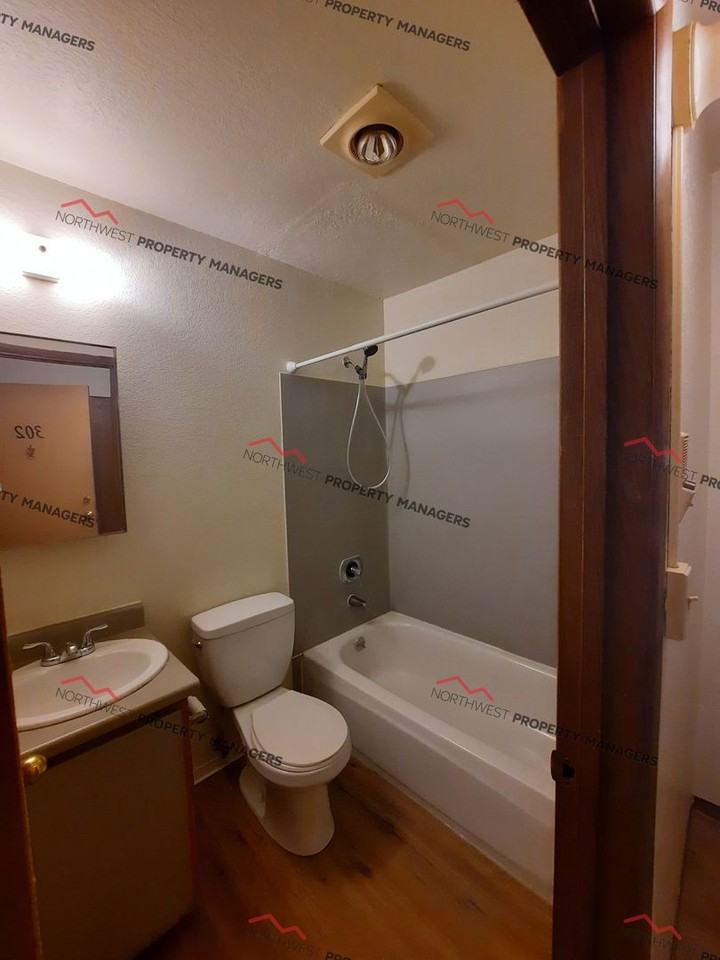 Bridgeview Apartments - Photo 7 of 22