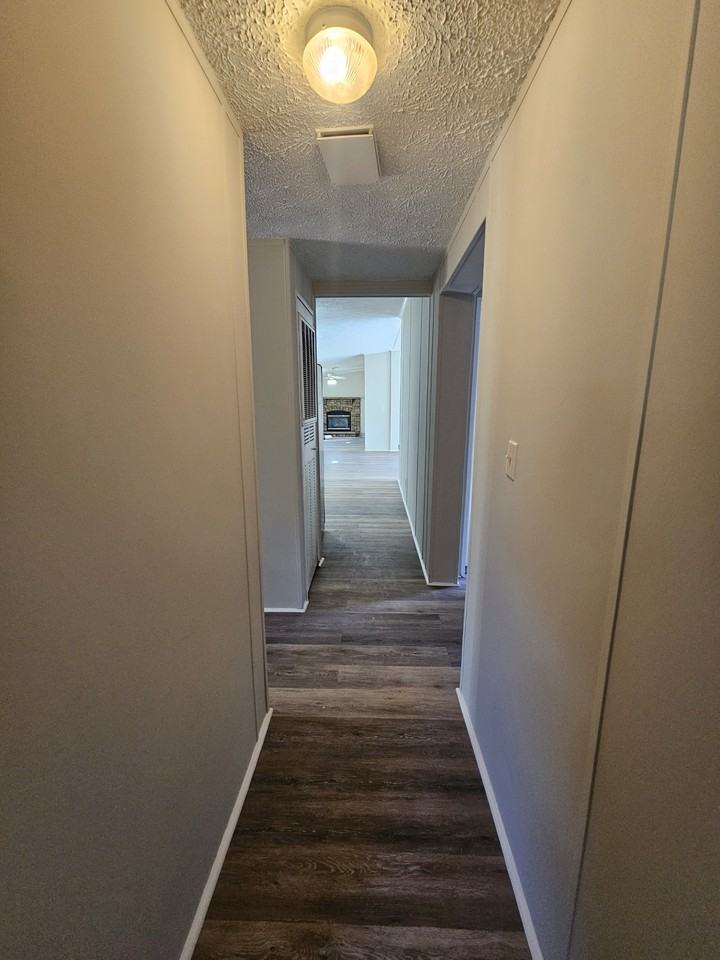 1611 Carolina Ave - Photo 2 of 33