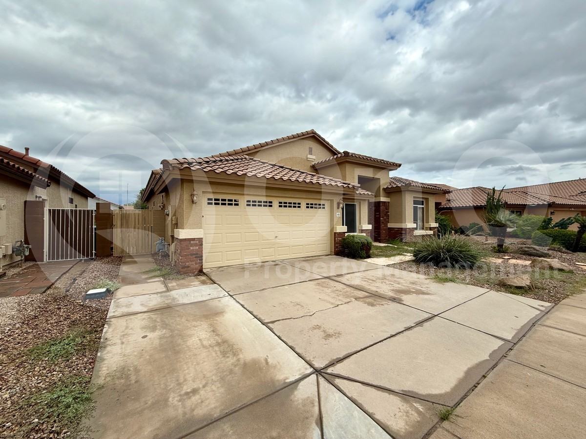 6932 W Monterey St - Photo 2 of 23