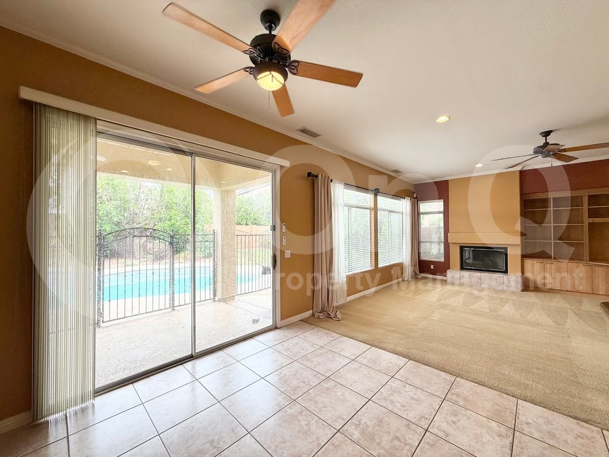 6932 W Monterey St - Photo 6 of 23