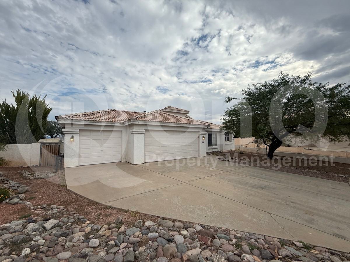 8305 N Solitude Way - Photo 2 of 25