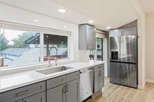 featured image of 4521 S Mead St #1