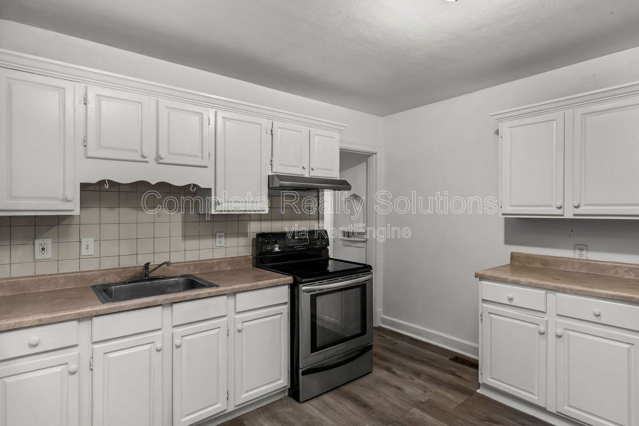 147 Chambers Rd - Photo 6 of 21