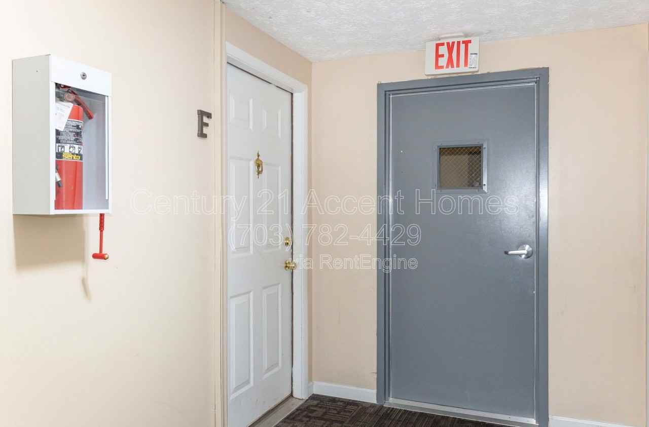 4400 Groombridge Way #F - Photo 3 of 25