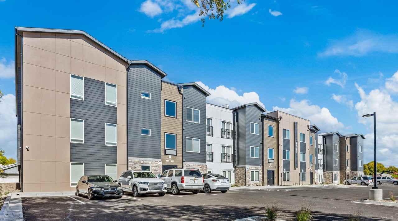 1260 Bookcliff Ave #D204 - Photo 2 of 8