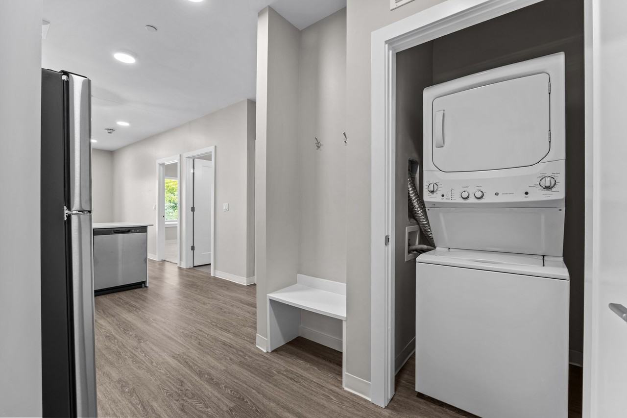 1260 Bookcliff Ave #D204 - Photo 4 of 8