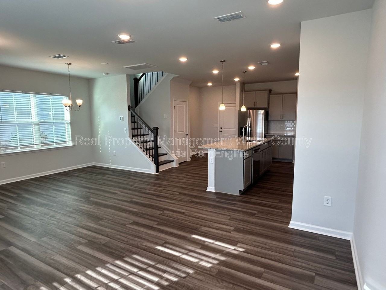 381 Fosterton Cottage Way - Photo 3 of 43