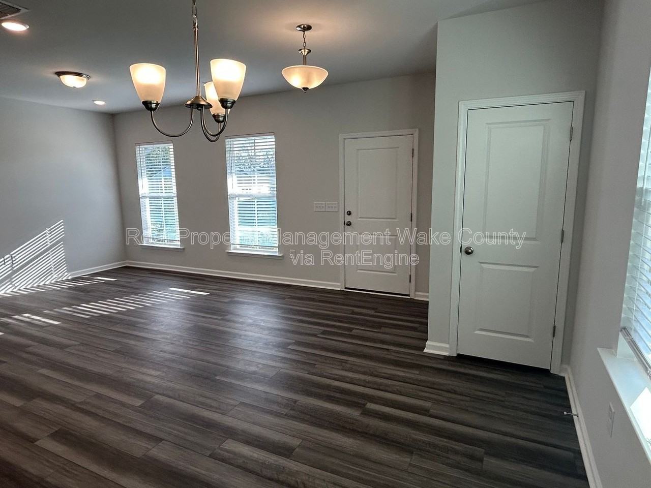 381 Fosterton Cottage Way - Photo 4 of 43