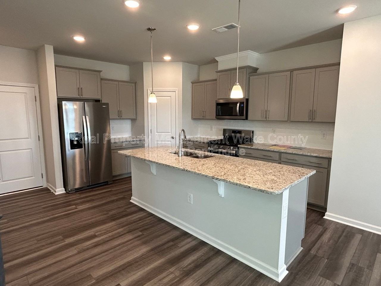 381 Fosterton Cottage Way - Photo 5 of 43