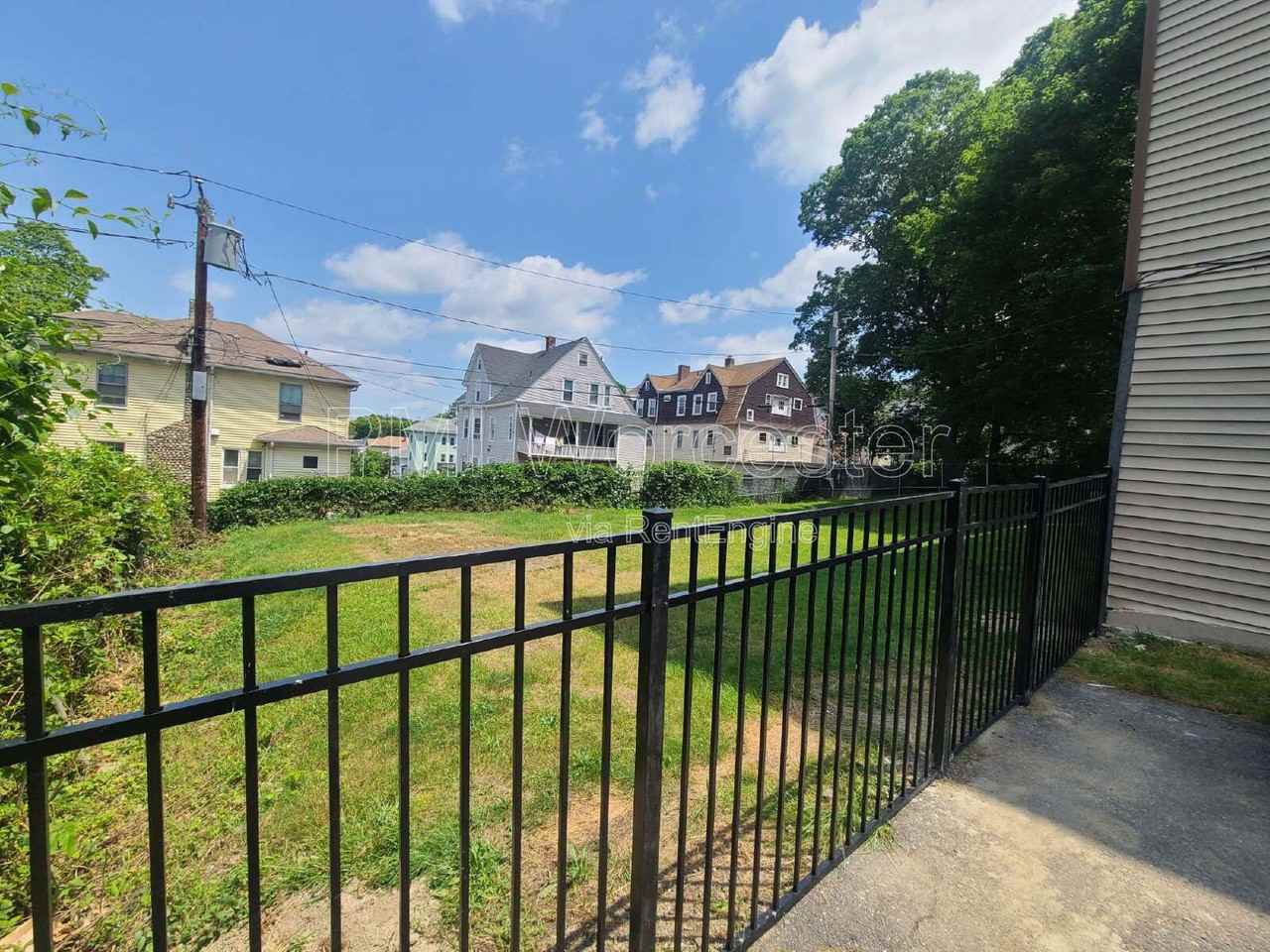 73 Green Hill Parkway - Photo 3 of 32