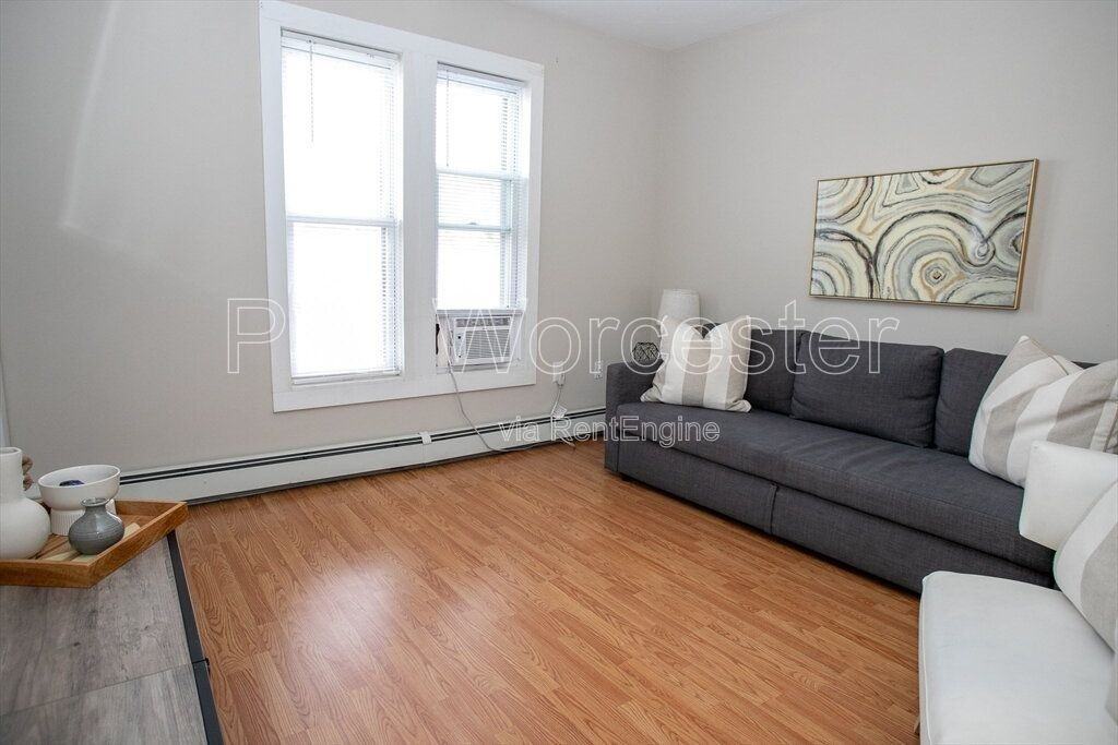 73 Green Hill Parkway - Photo 6 of 32