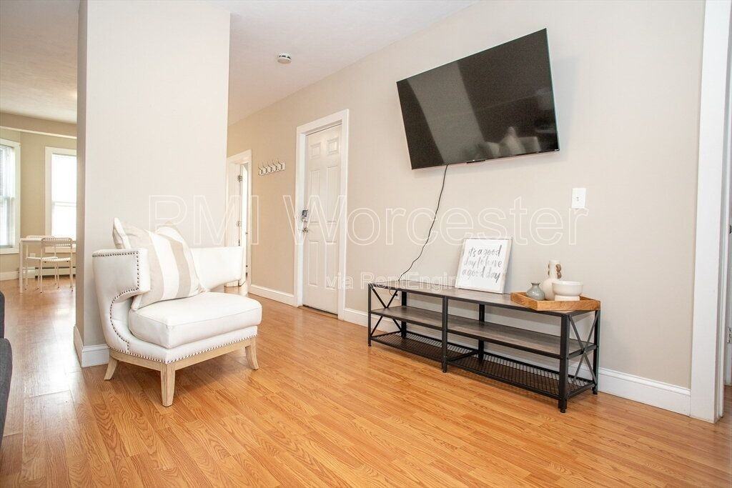 73 Green Hill Parkway - Photo 7 of 32