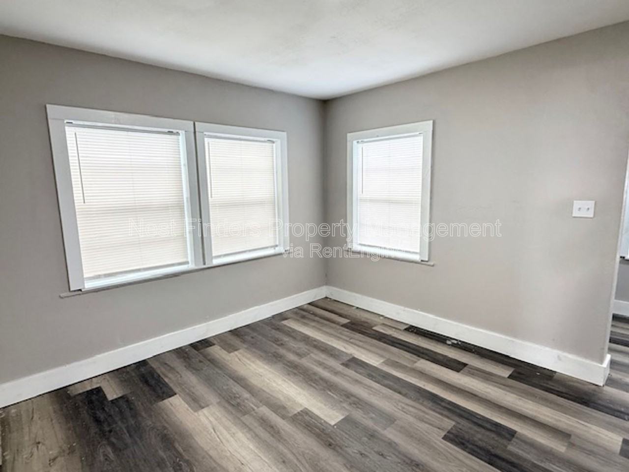 222 9th St S - Photo 4 of 22