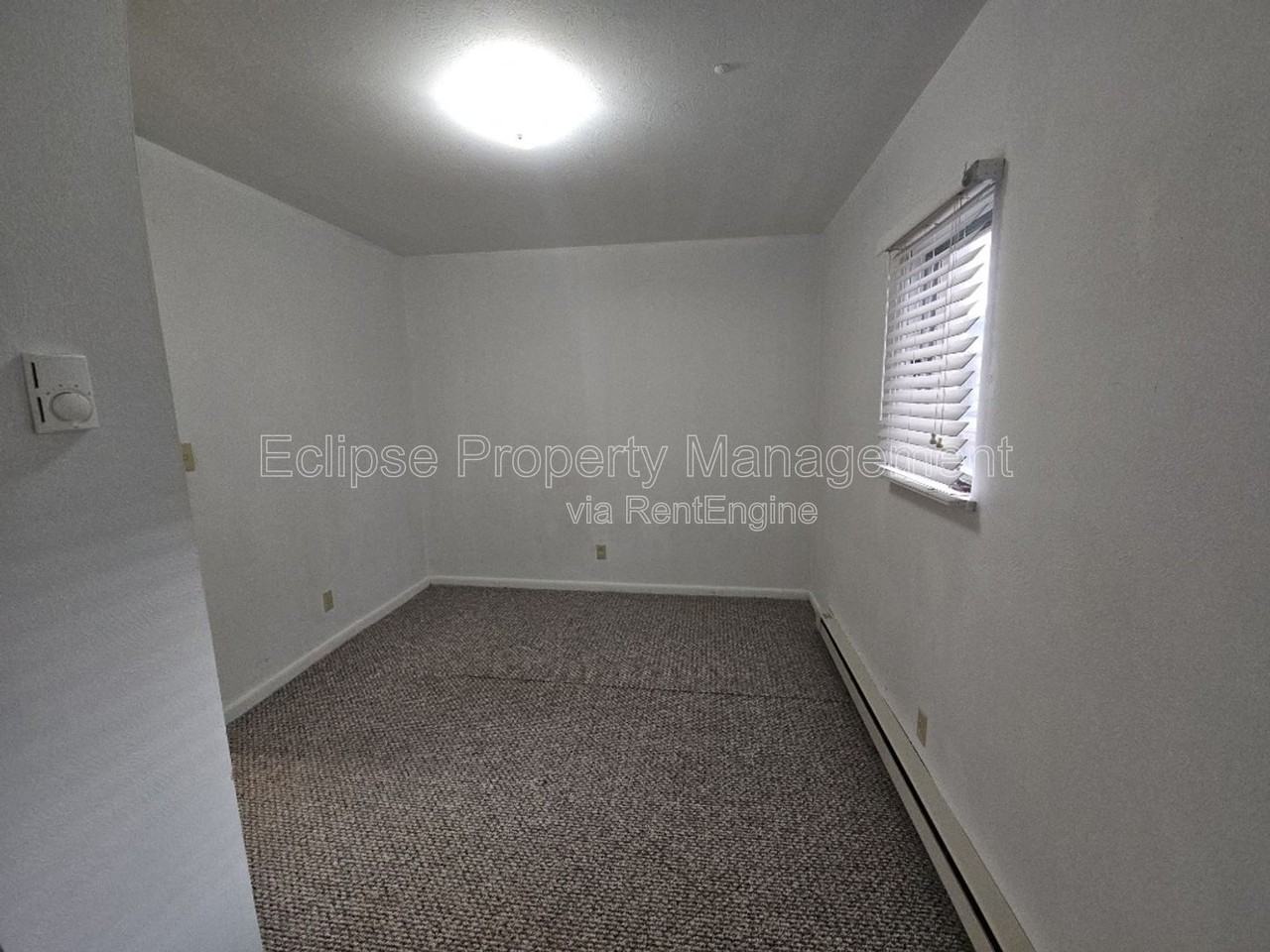 715 3rd St - Photo 4 of 19