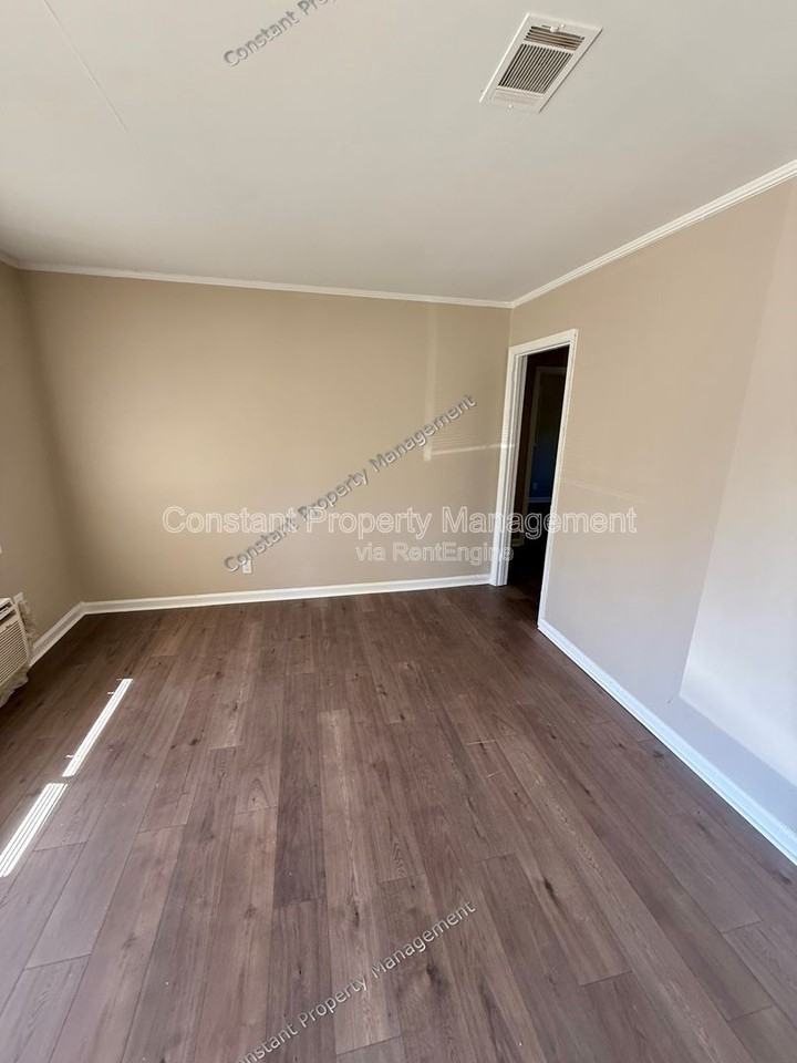 4301 Ayers Rd #4303 - Photo 3 of 12