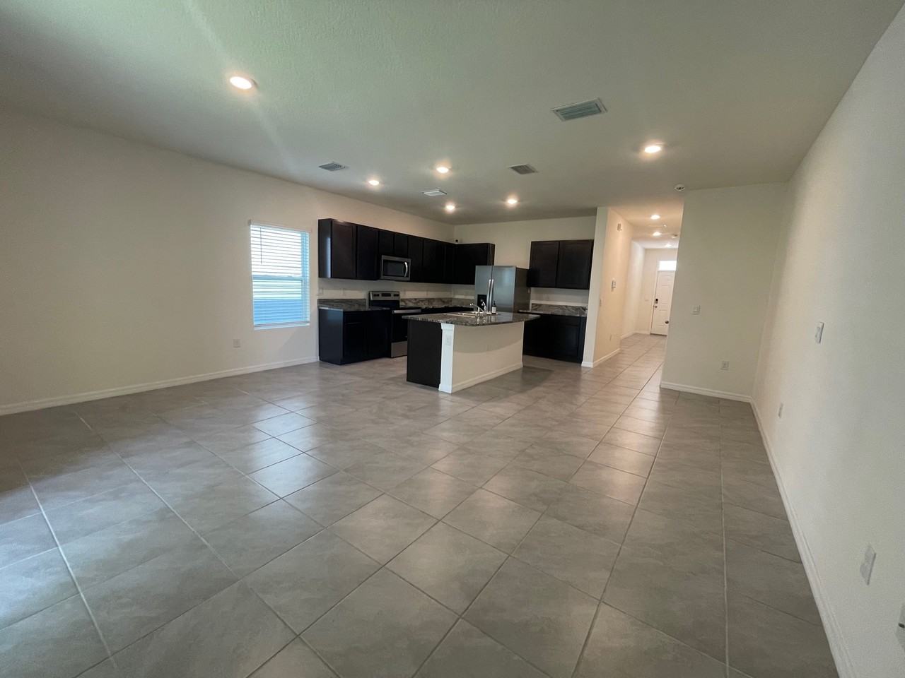 13808 Nw 9th Rd - Photo 3 of 17