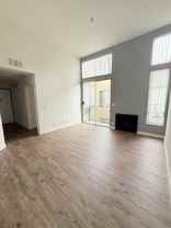 Perfectly situated 2 bedroom and 2 bathroom ! - Photo 1 of 1