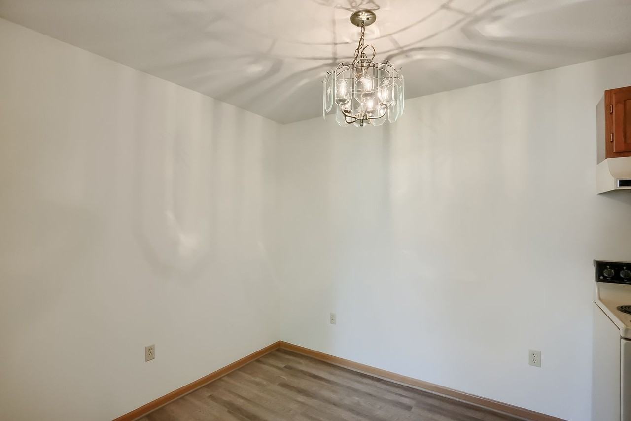 402 Kittery Ridge Dr - Photo 4 of 15