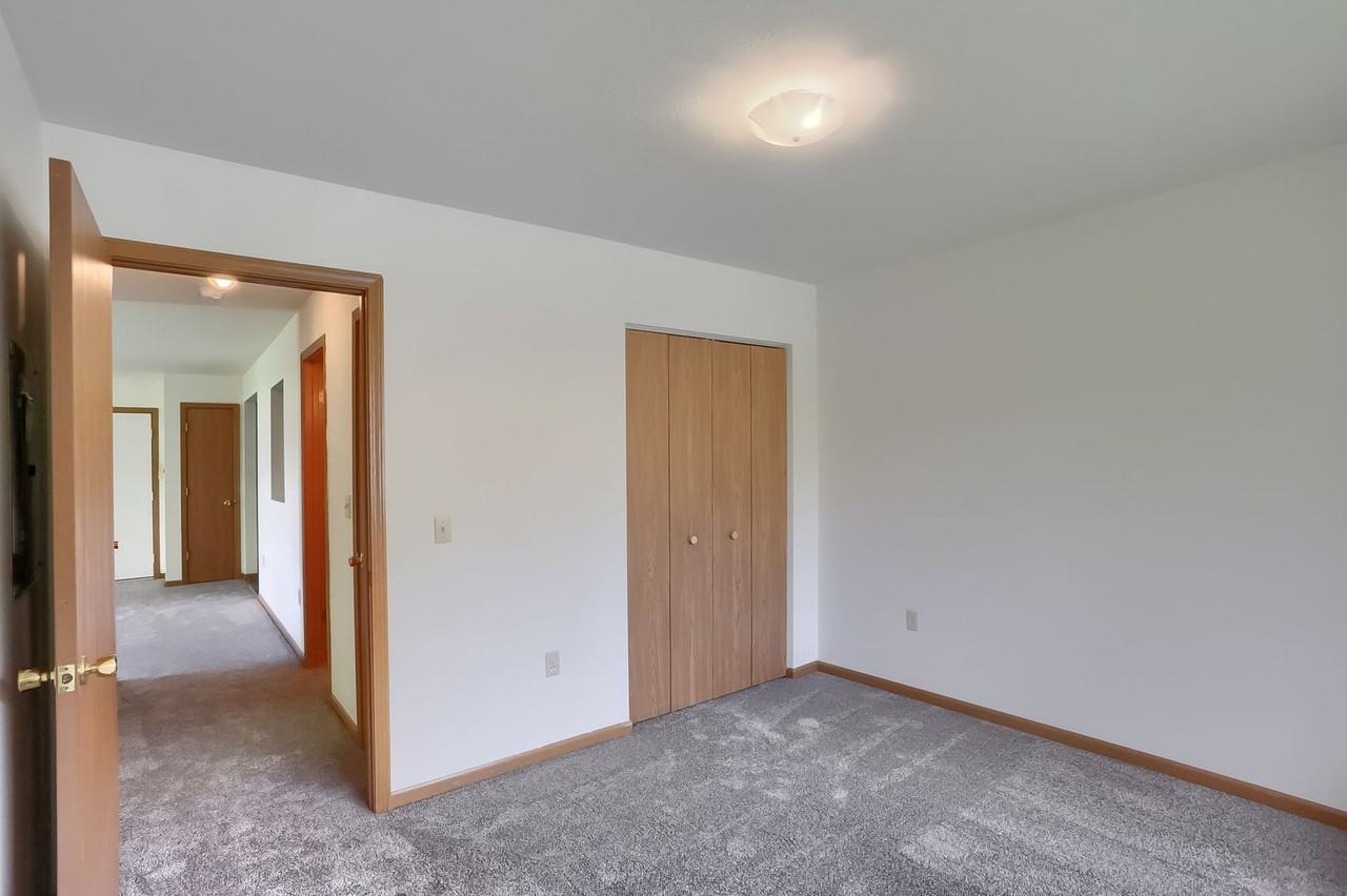 402 Kittery Ridge Dr - Photo 6 of 15