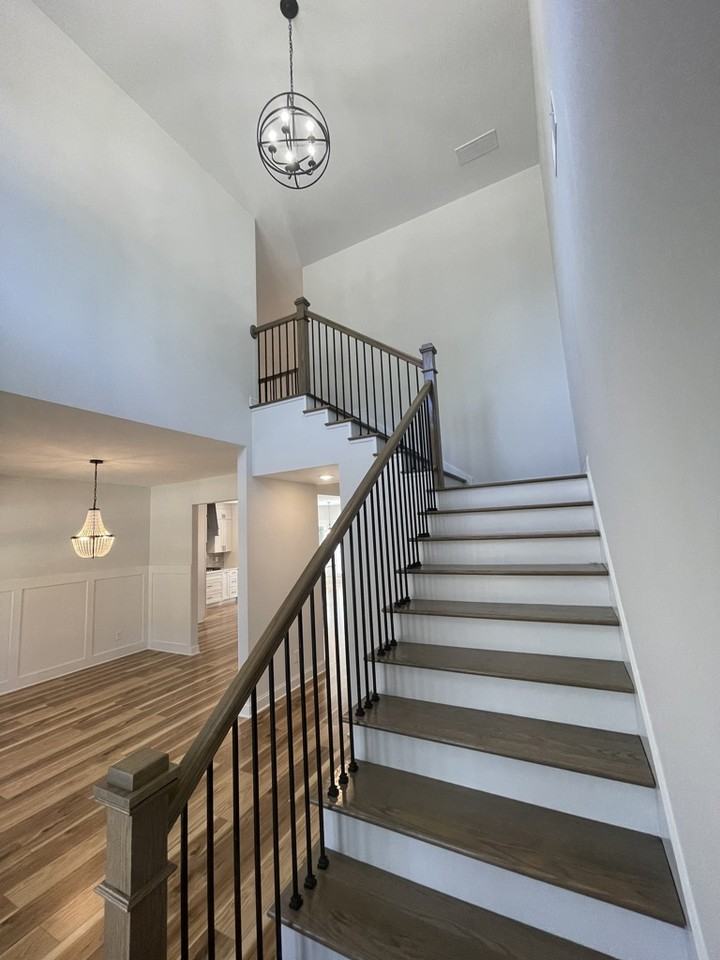 72 Hanover Dr - Photo 3 of 22