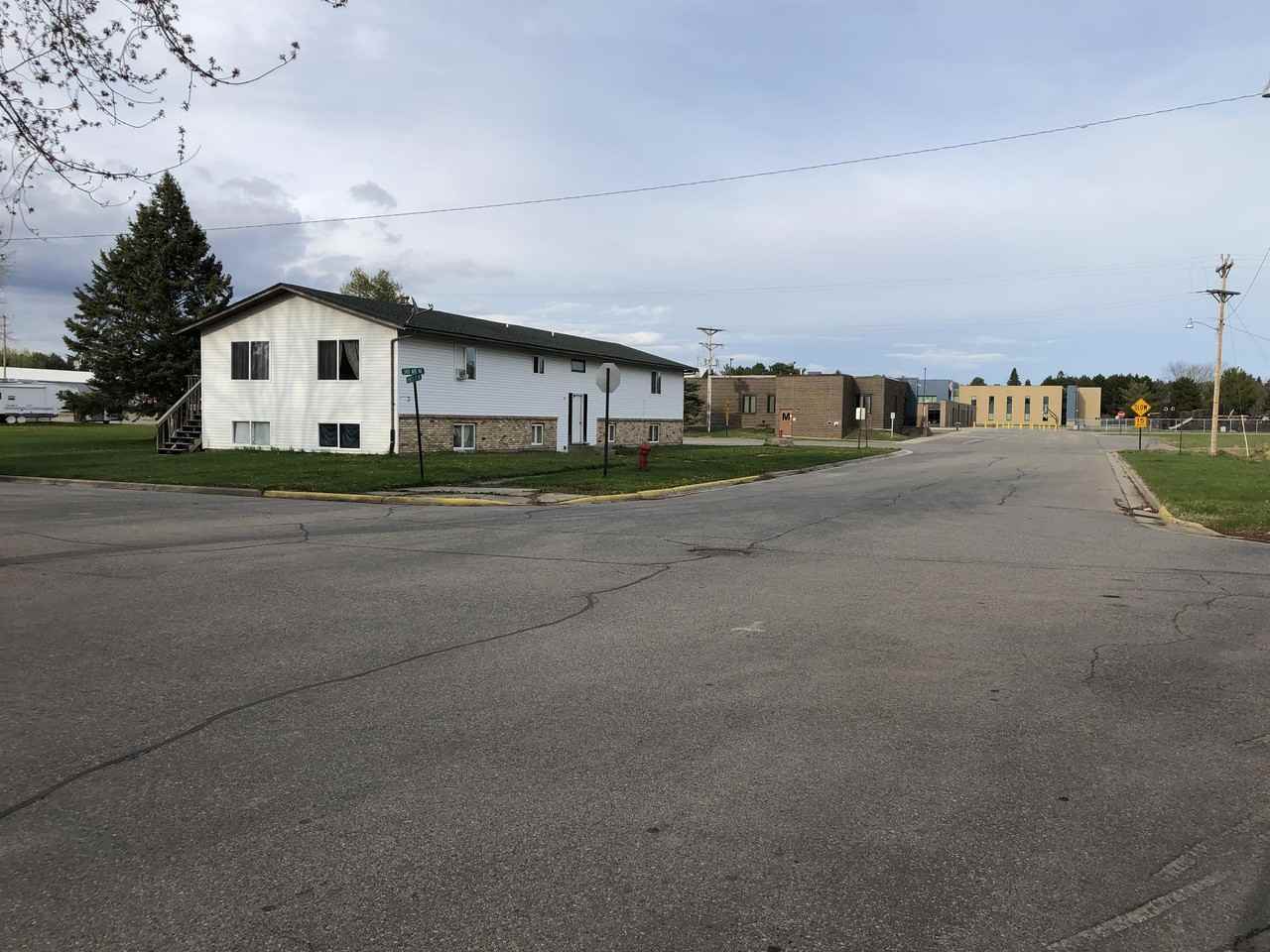 300 Birch St Ne #2 - Photo 4 of 13