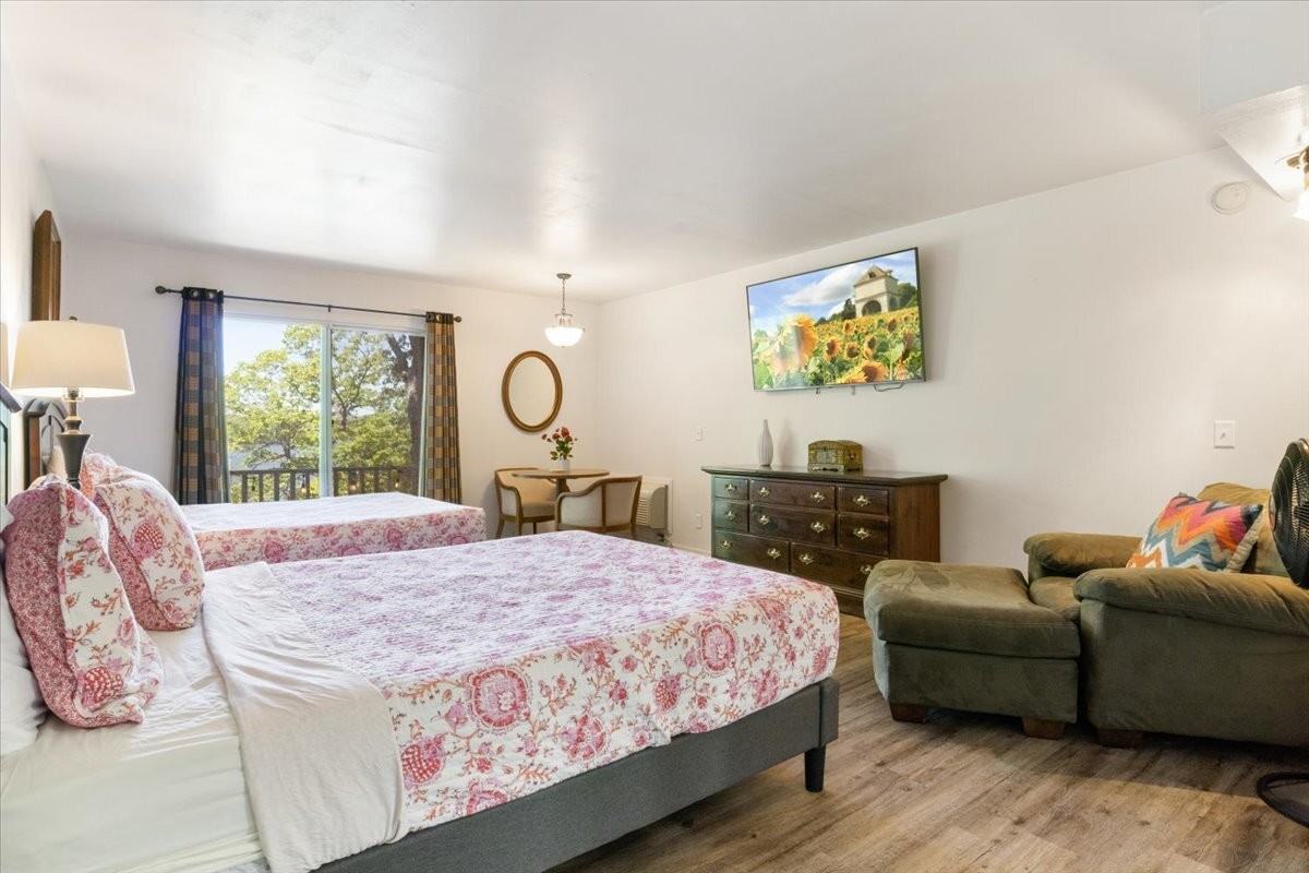 147 Walkers Cay Dr - Photo 5 of 50