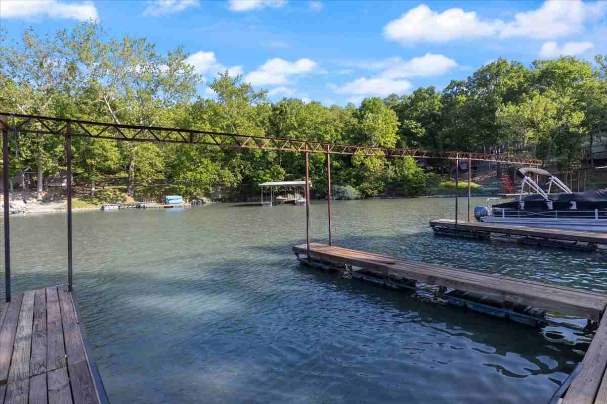 15 Duckling Ln - Photo 2 of 50