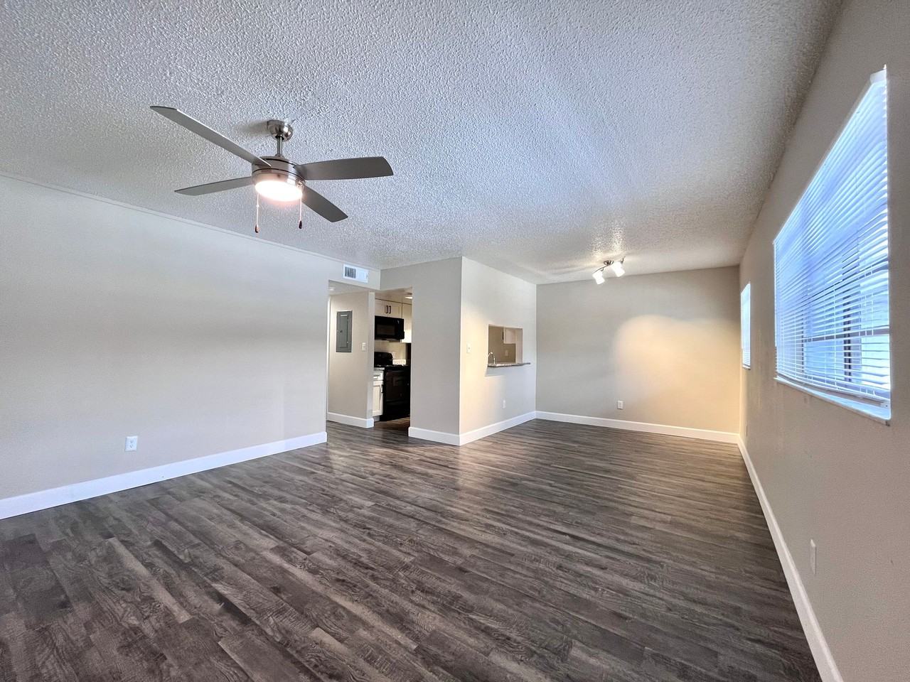 Inertio - Photo 4 of 50