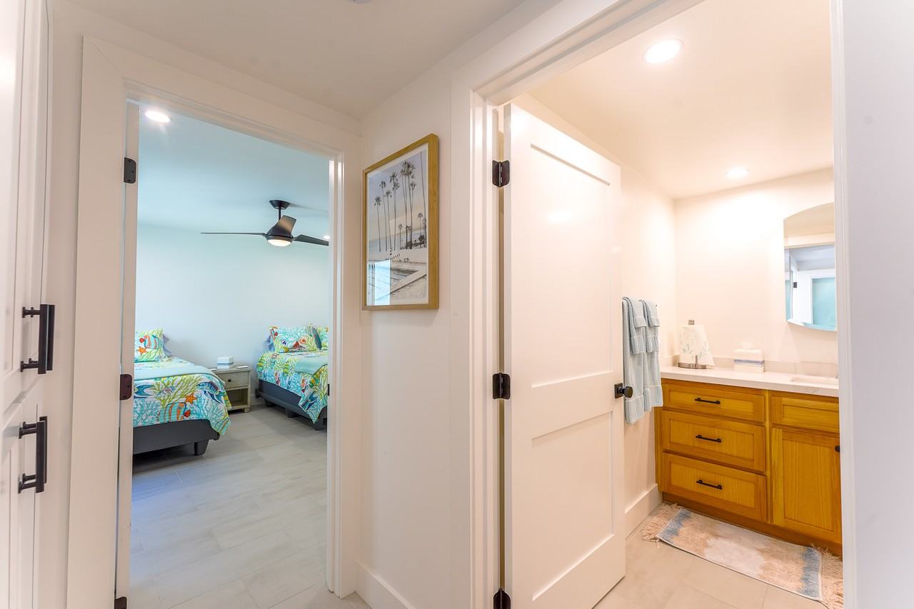 1 *101 Kingston Court West*** #1 - Photo 4 of 17