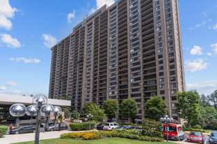 3705 S George Mason Dr Apt 411s - Photo 1 of 1