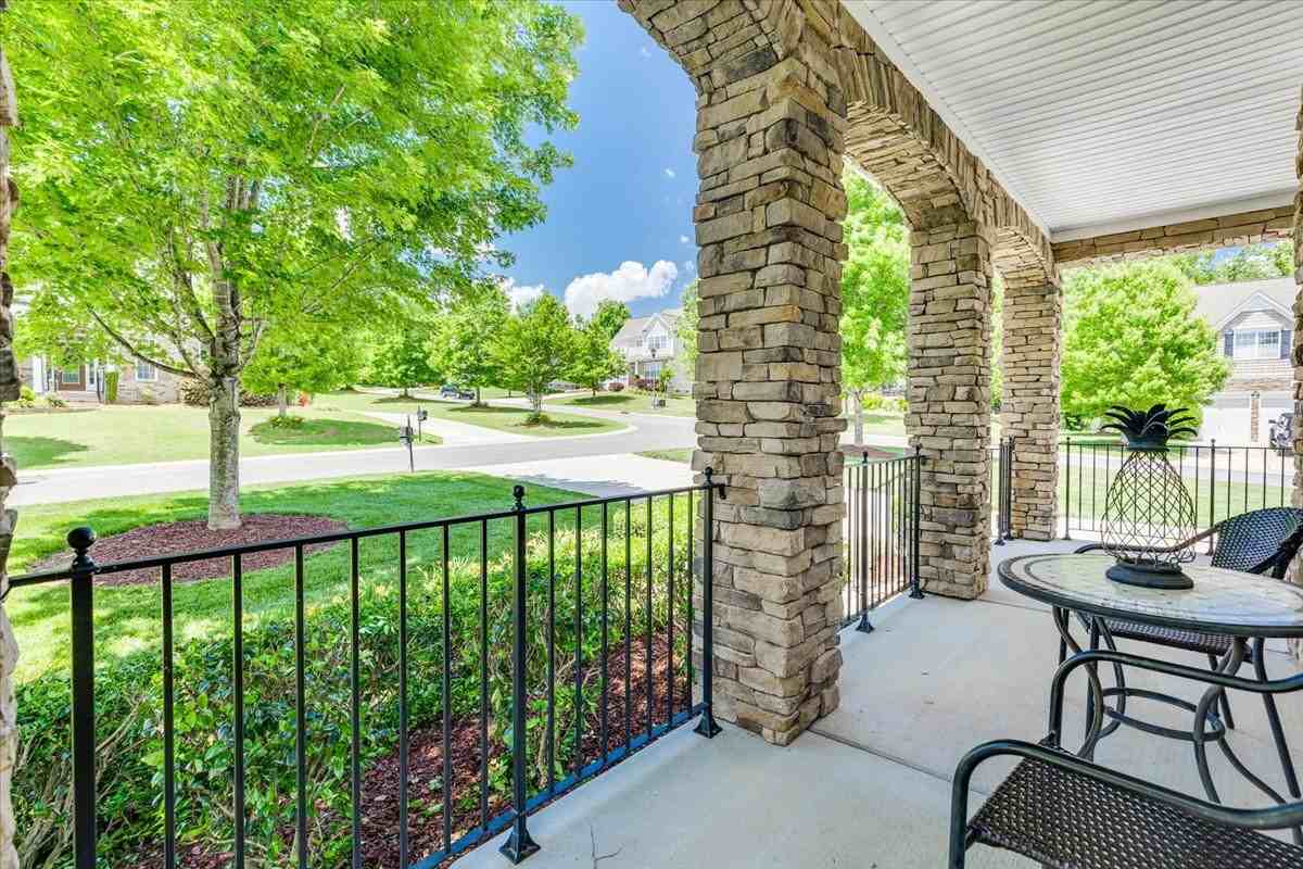 1007 Kaiser Way - Photo 3 of 48