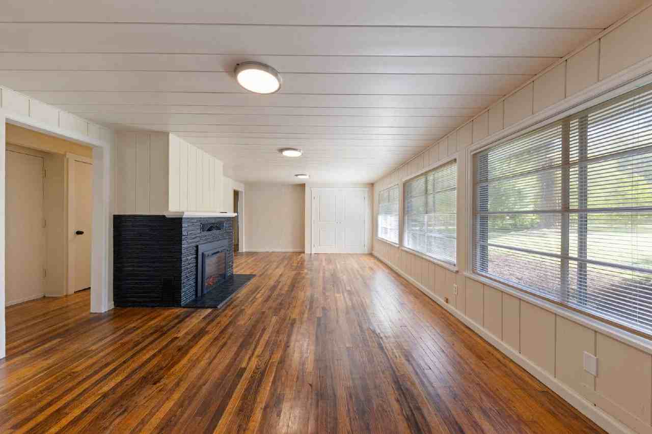 1948 NE Highway 99w #A - Photo 6 of 36