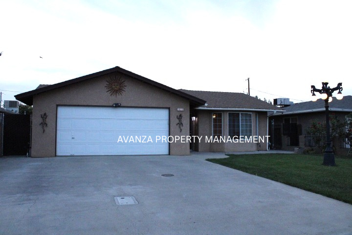 678 Inez St - Photo 3 of 22