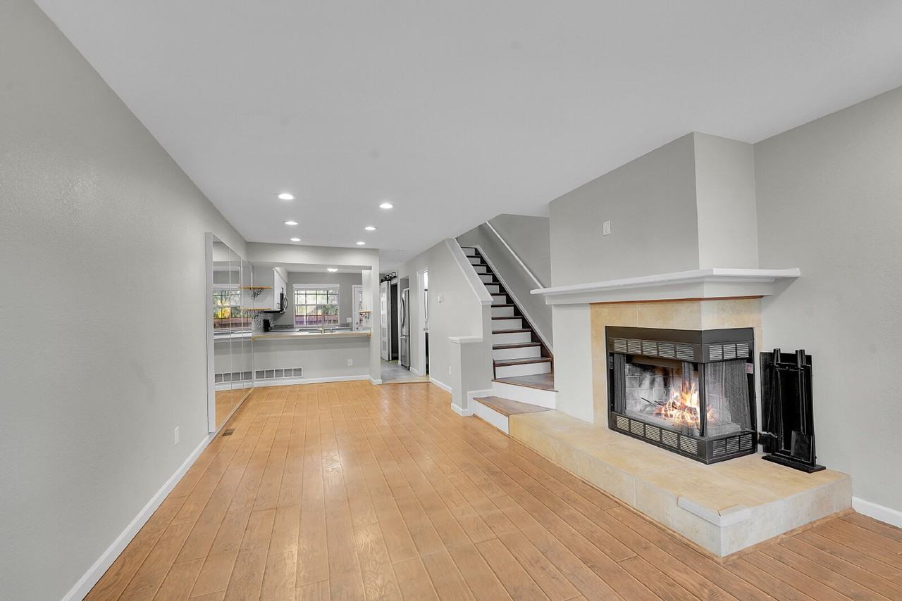 1964 Newland Ct - Photo 3 of 30