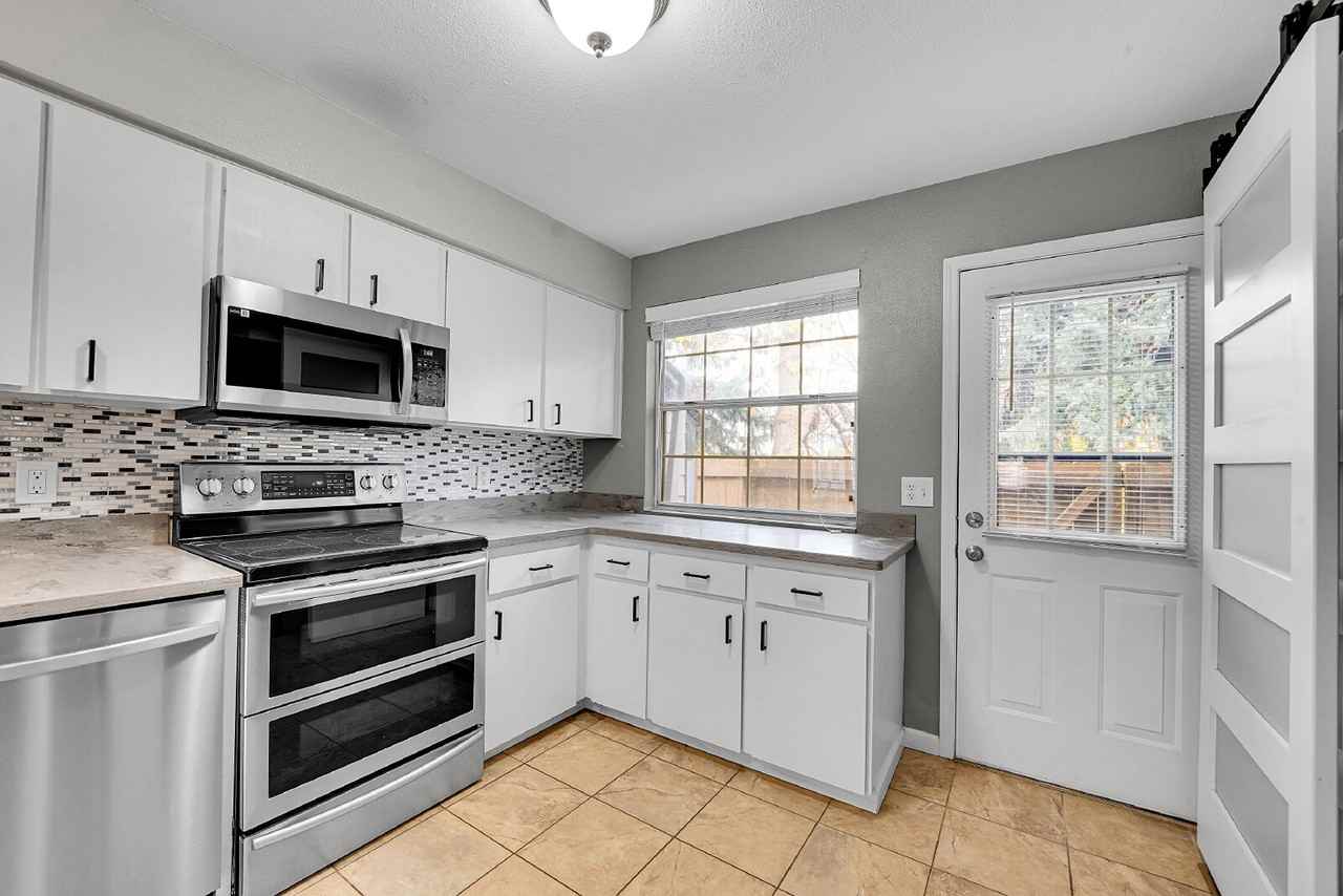 1964 Newland Ct - Photo 7 of 30