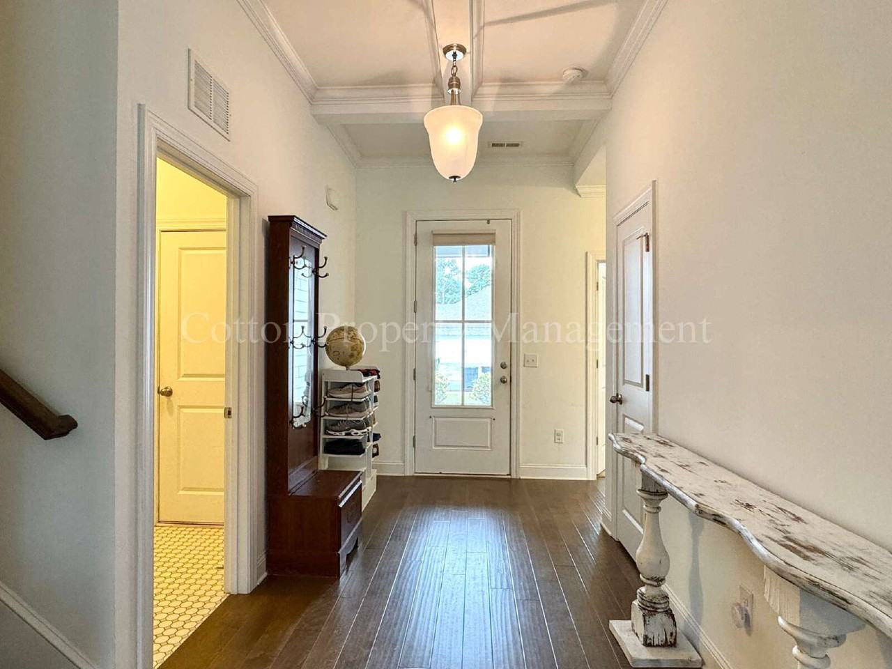 7653 Vancouver Court - Photo 5 of 50