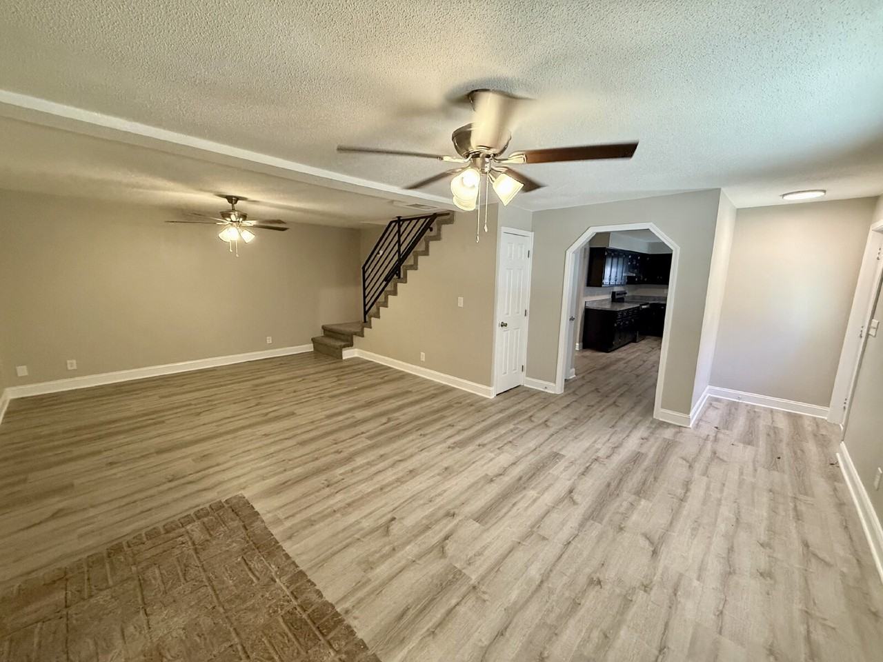 3851 Dailey Rd - Photo 5 of 26