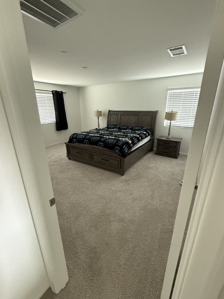 5197 Amaryllis St - Photo 5 of 12