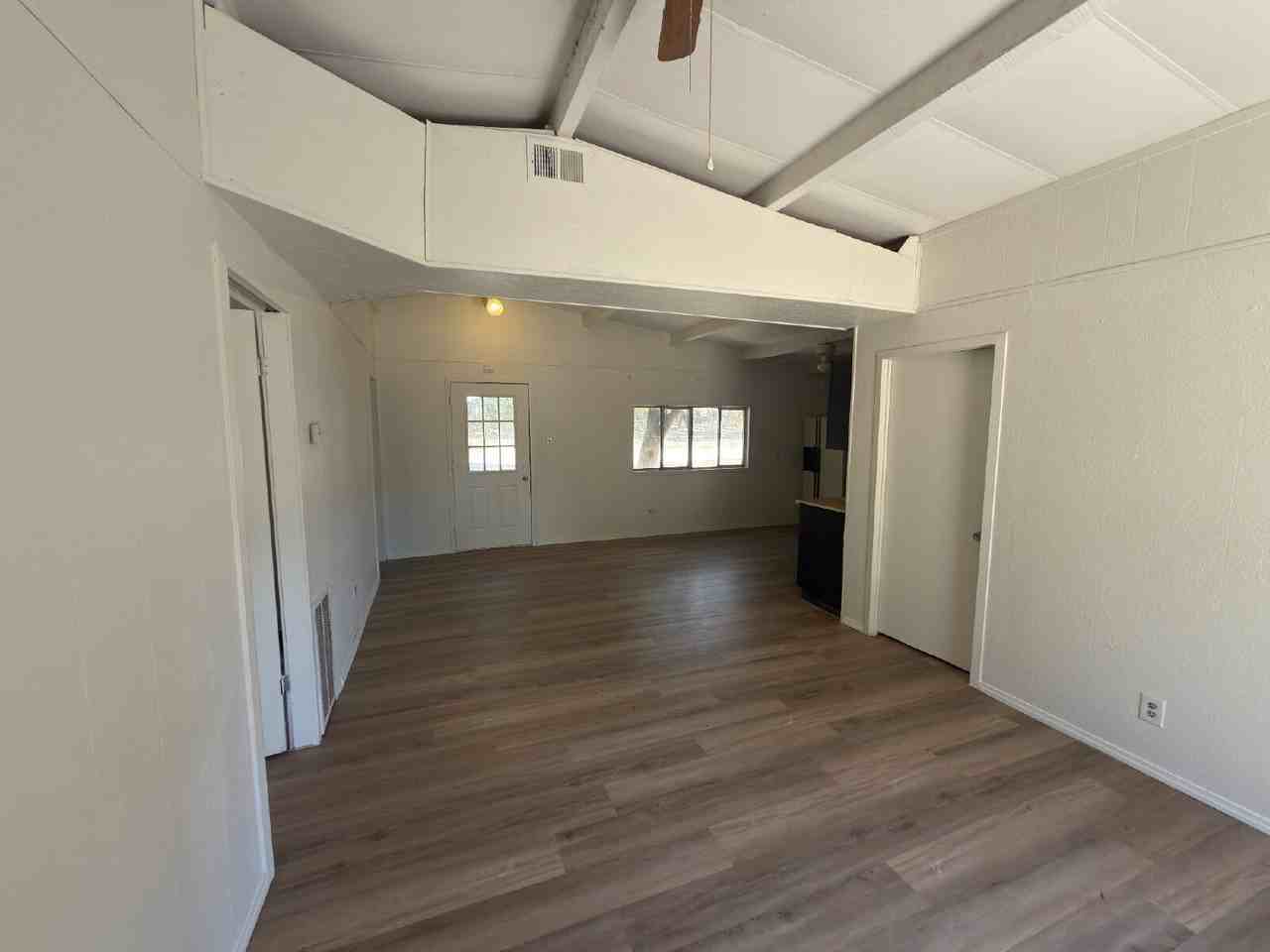 511 Harmons Way - Photo 6 of 12