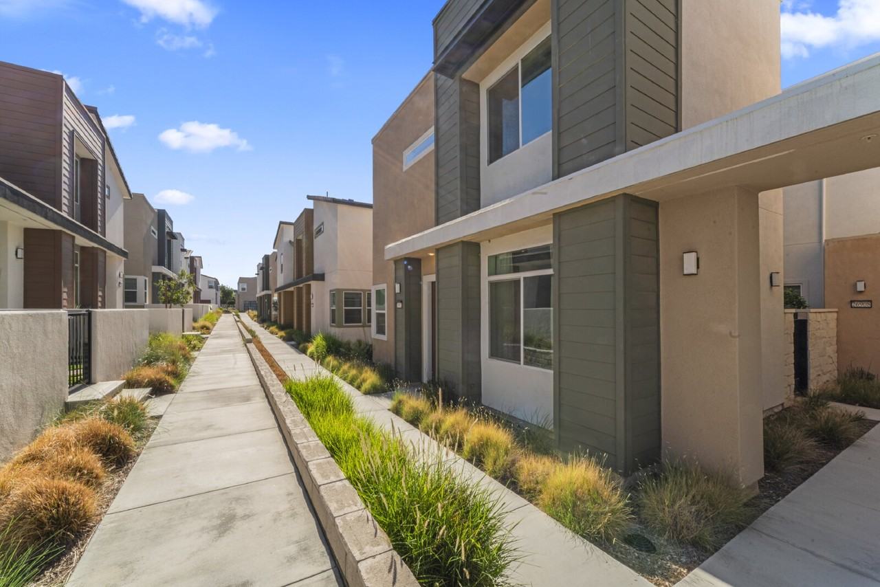 26912 26912 West Winding Trail Court - Photo 2 of 33