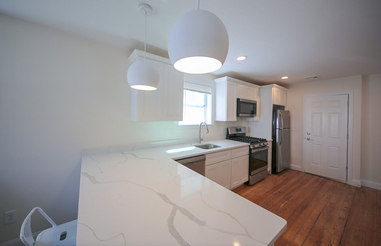 21 E Transit St - Photo 3 of 8