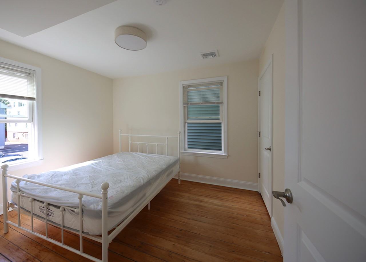 21 E Transit St - Photo 2 of 8