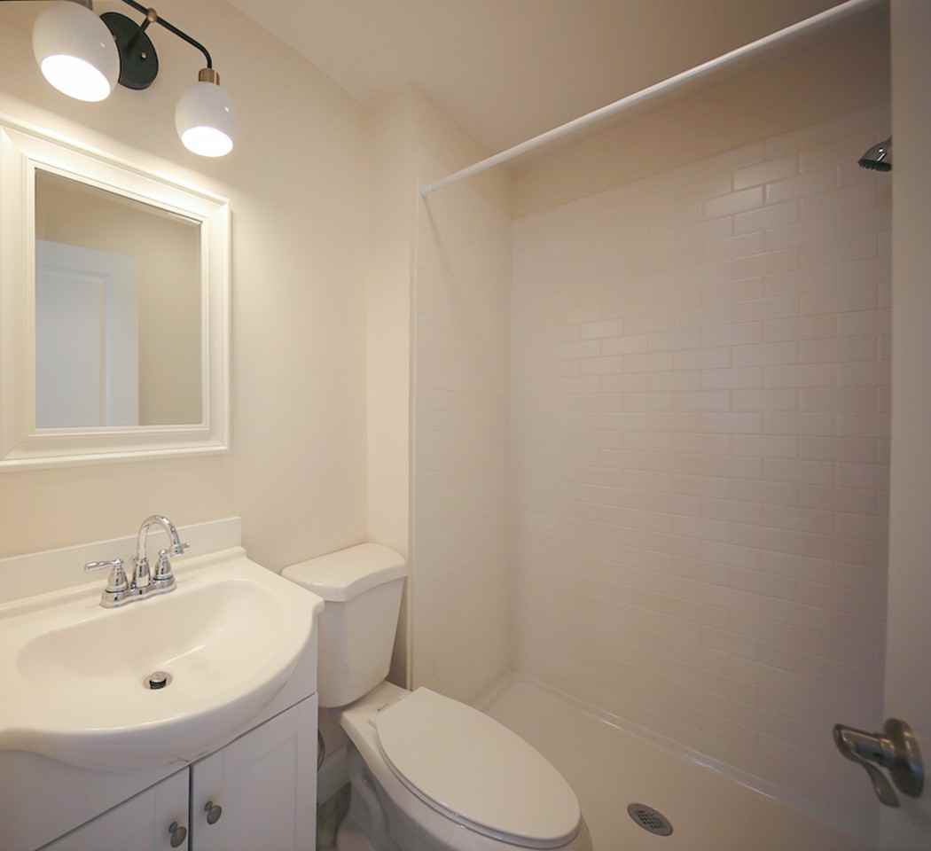 21 E Transit St - Photo 4 of 8