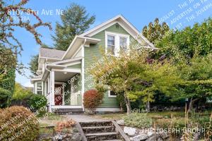 featured image of 8107 8th Ave Ne