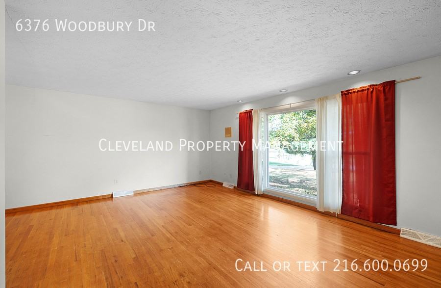 6376 Woodbury Dr - Photo 3 of 24