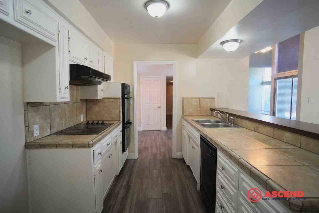 805 Sesnon St - Photo 6 of 28